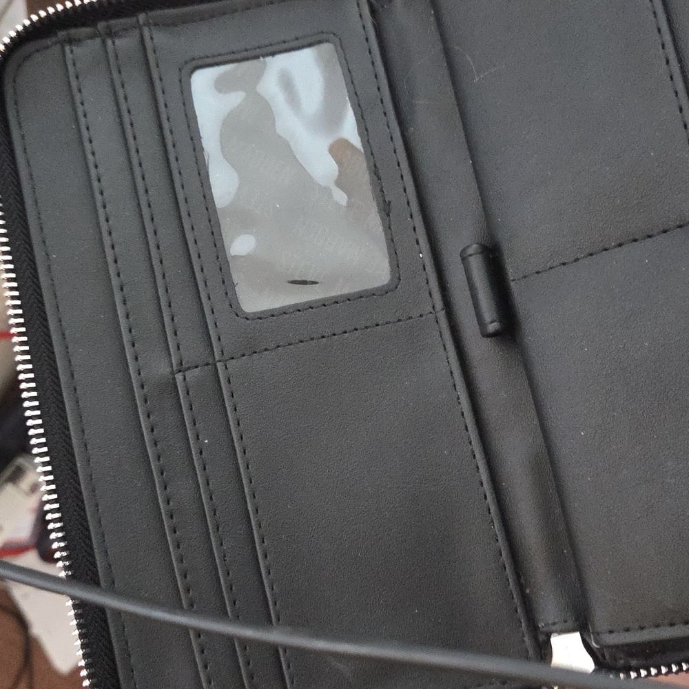 Steve Madden Wallet - Picture 5 of 6